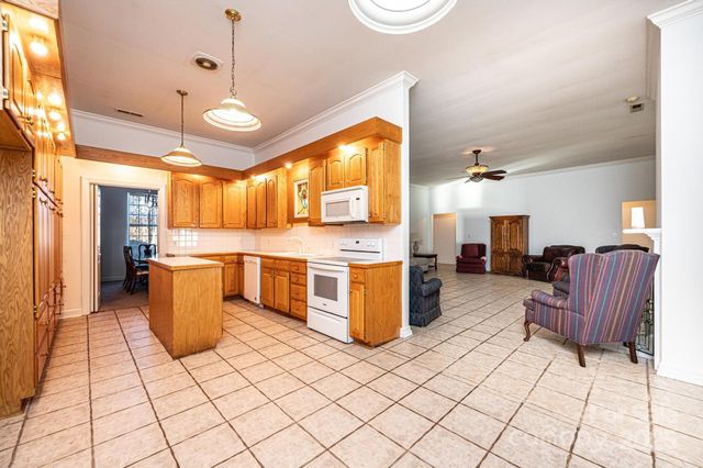 5567 Reid Road, Granite Falls, NC 28630