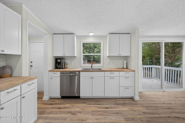 145 Bellhammon Forest Drive, Rocky Point, NC 28457