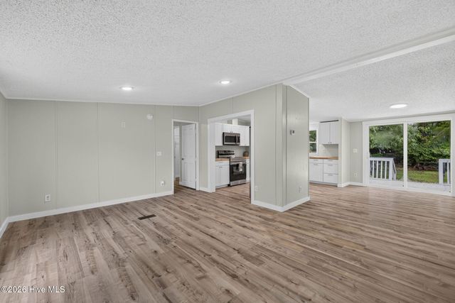 145 Bellhammon Forest Drive, Rocky Point, NC 28457