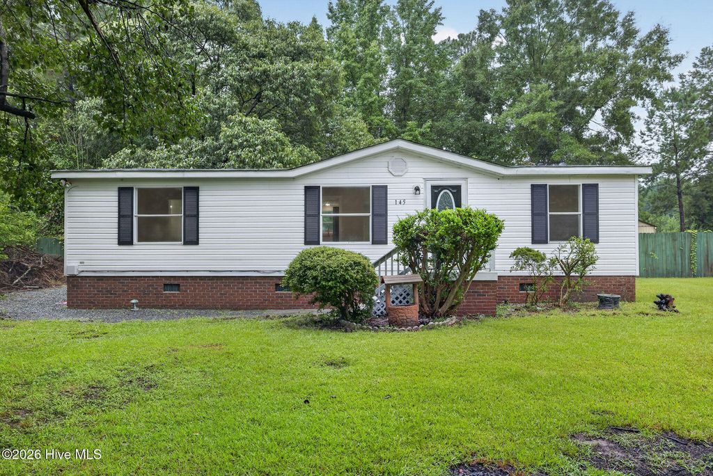 145 Bellhammon Forest Drive, Rocky Point, NC 28457