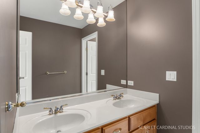 3603 Scottsdale Circle, Naperville, IL 60564