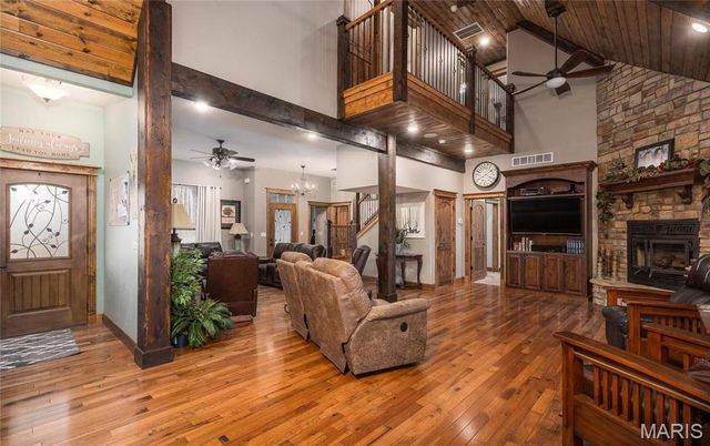 31501 Seminole Lane, Richland, MO 65556