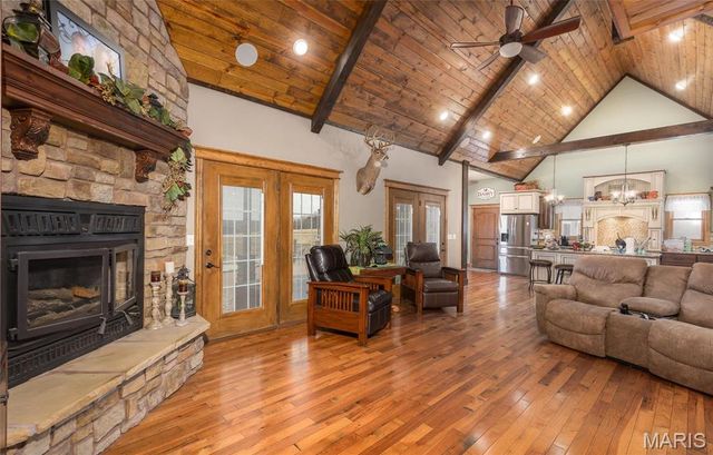 31501 Seminole Lane, Richland, MO 65556