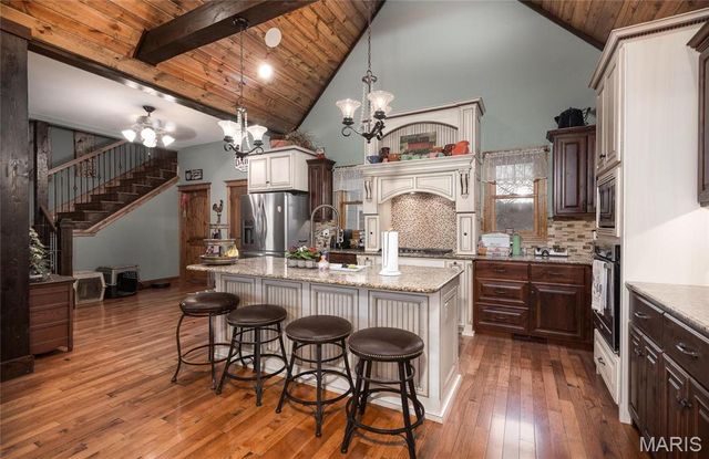 31501 Seminole Lane, Richland, MO 65556