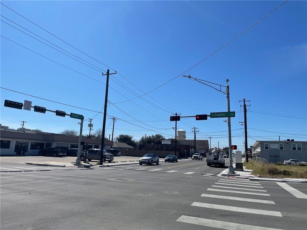 1231 & 1235 Staples St, Corpus Christi, TX 78404 — photo 3