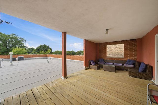 2217 W Farwell Avenue 4B, Chicago, IL 60645
