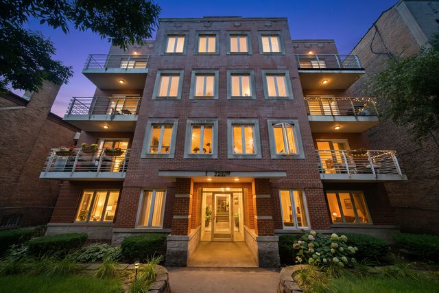 2217 W Farwell Avenue 4B, Chicago, IL 60645