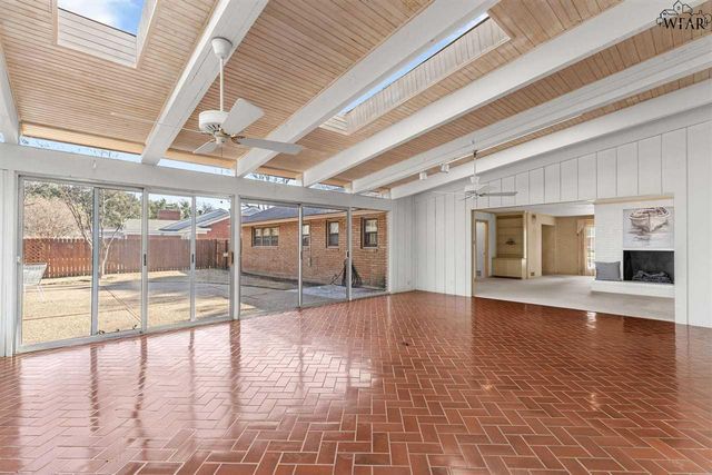 2304 IRVING PLACE, Wichita Falls, TX 76308