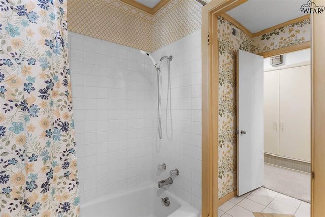 2304 IRVING PLACE, Wichita Falls, TX 76308