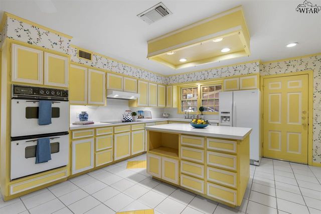 2304 IRVING PLACE, Wichita Falls, TX 76308