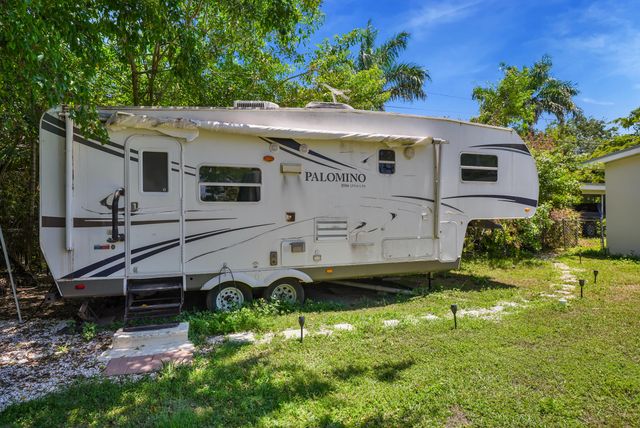 27 NE 18th Street, Homestead, FL 33030