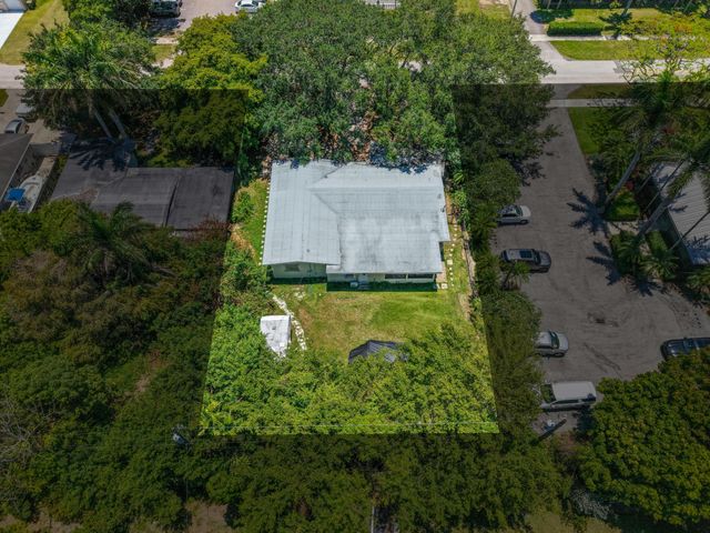 27 NE 18th Street, Homestead, FL 33030