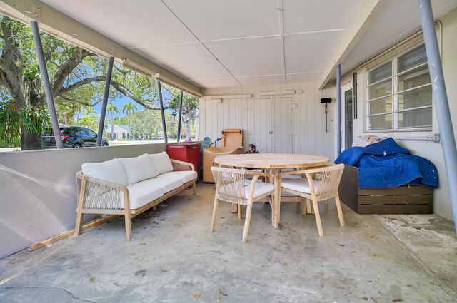 27 NE 18th Street, Homestead, FL 33030
