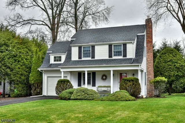 314 Canterbury Dr, Ramsey Boro, NJ 07446