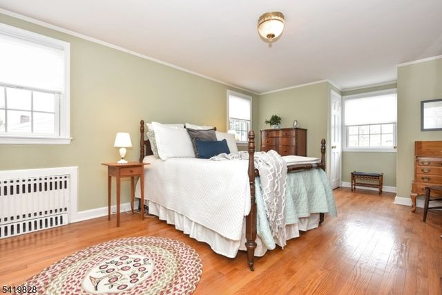 314 Canterbury Dr, Ramsey Boro, NJ 07446