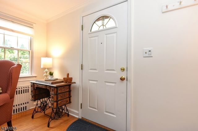 314 Canterbury Dr, Ramsey Boro, NJ 07446