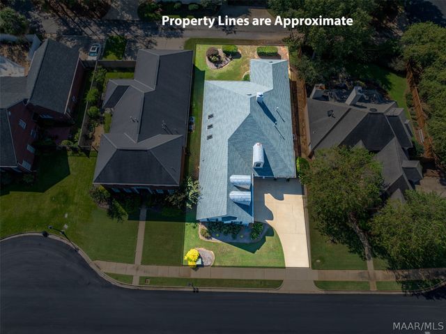 9806 Mid Pines Court, Montgomery, AL 36117