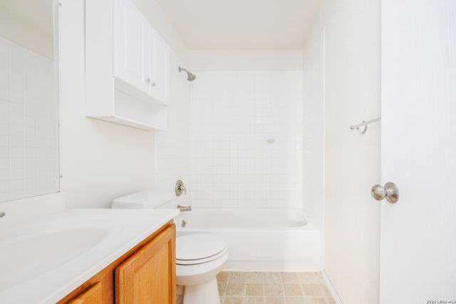 10634 Shaenpath, San Antonio, TX 78254