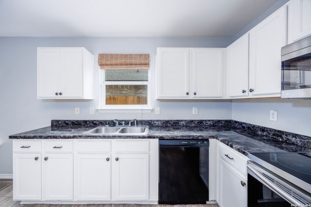 10634 Shaenpath, San Antonio, TX 78254