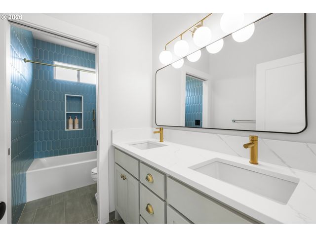 4407 Ne 24TH Ave, Portland, OR 97211