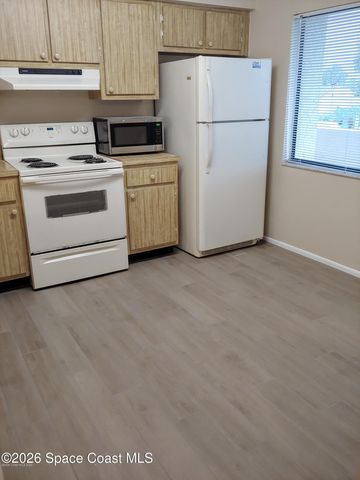 2145 Golf Isle Drive 1221, Melbourne, FL 32935