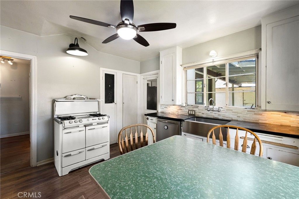Image 14 of property listing at 2509 I, La Verne, CA 91750