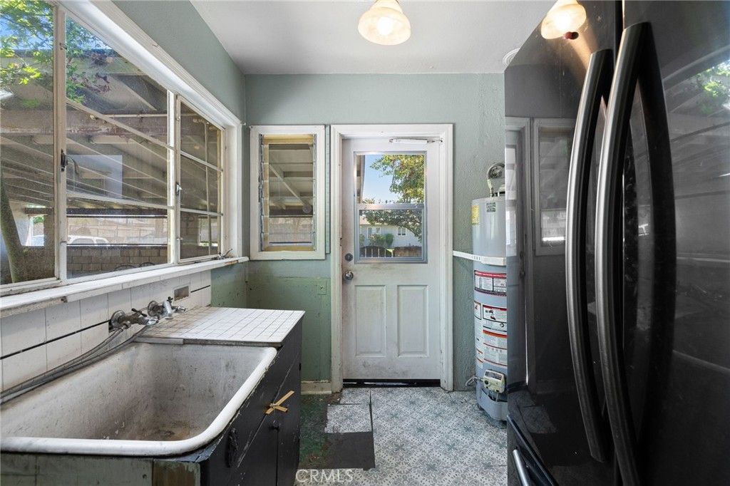 Image 17 of property listing at 2509 I, La Verne, CA 91750