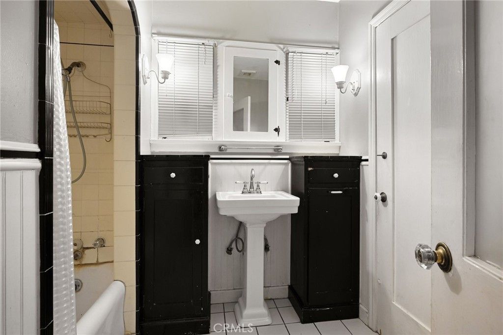 Image 25 of property listing at 2509 I, La Verne, CA 91750