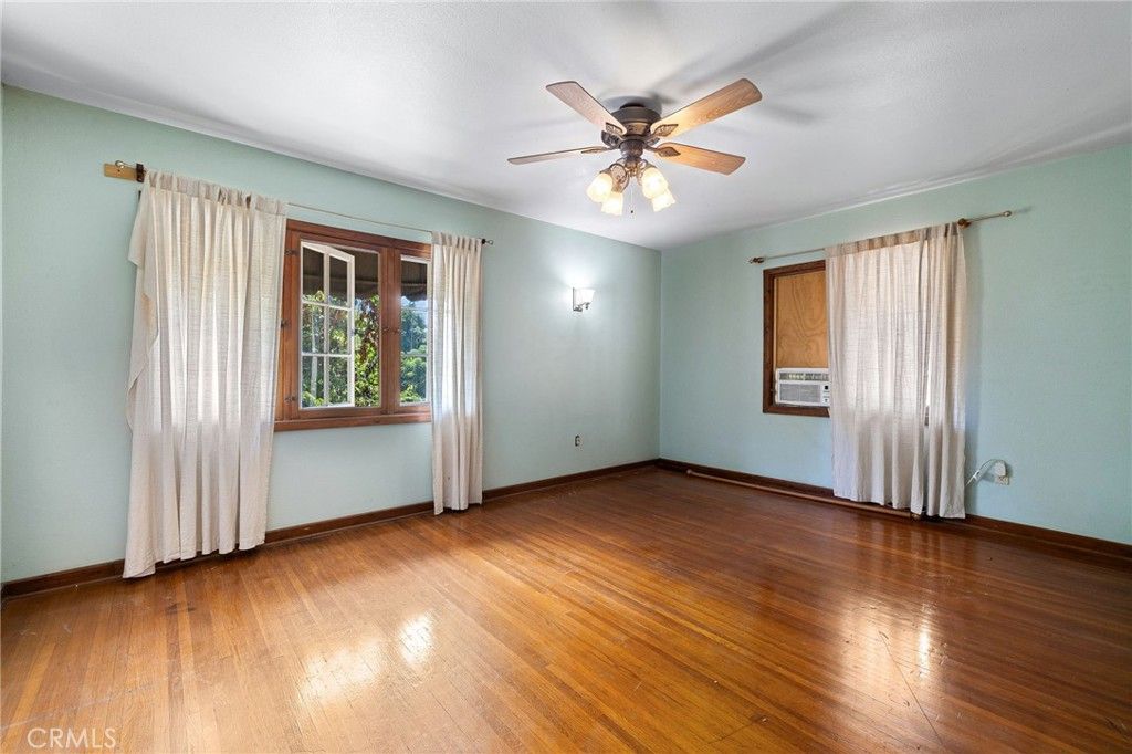 Image 30 of property listing at 2509 I, La Verne, CA 91750