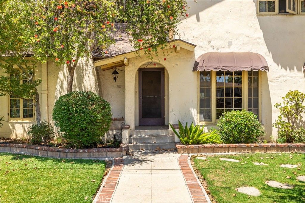 Image 4 of property listing at 2509 I, La Verne, CA 91750