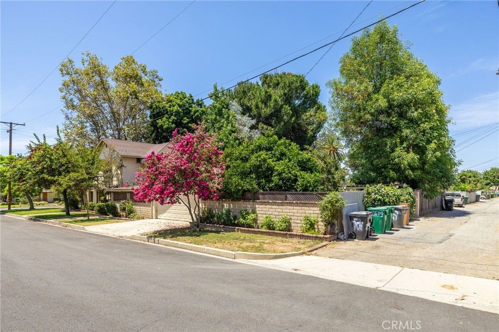 Image 49 of property listing at 2509 I, La Verne, CA 91750