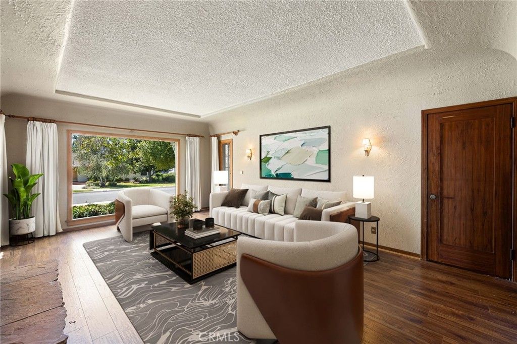 Image 7 of property listing at 2509 I, La Verne, CA 91750
