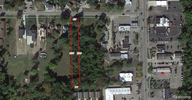 2041 S Long Lake Road, Fenton, MI 48430