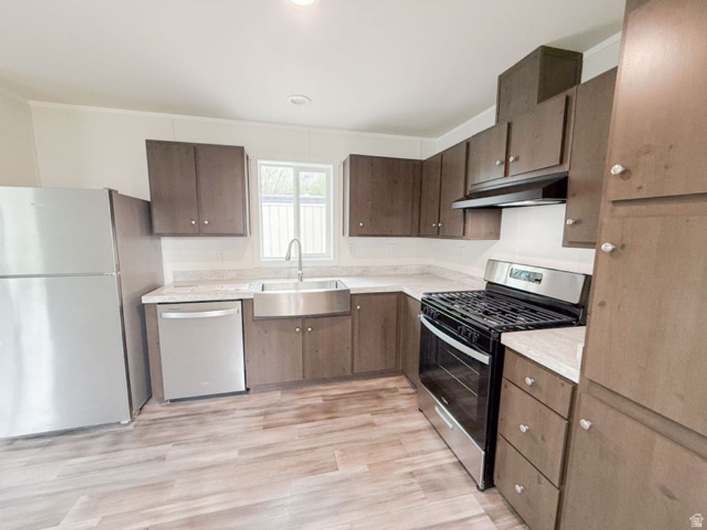 Image 2 of property listing at 200 N HARRISVILLE RD #33, Ogden, UT 84404