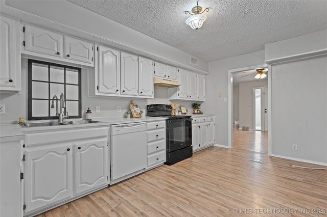 1015 NW Maxwell, Ardmore, OK 73401