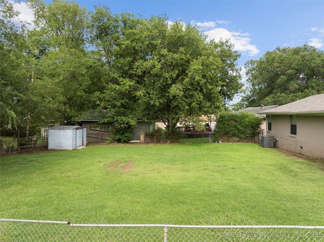 1015 NW Maxwell, Ardmore, OK 73401