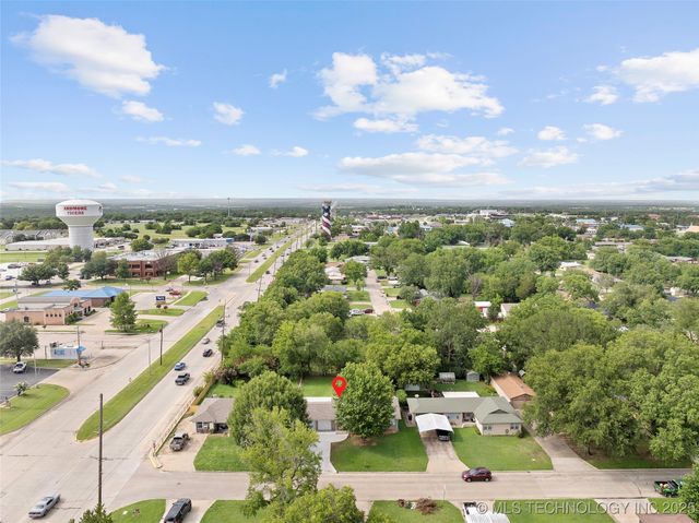 1015 NW Maxwell, Ardmore, OK 73401