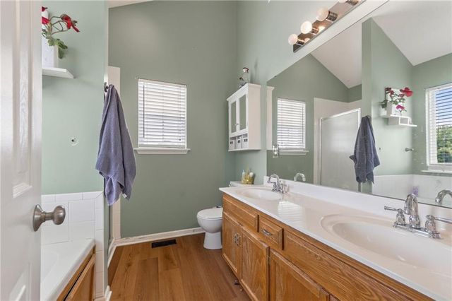 2021 Buckeye Court, Excelsior Springs, MO 64024