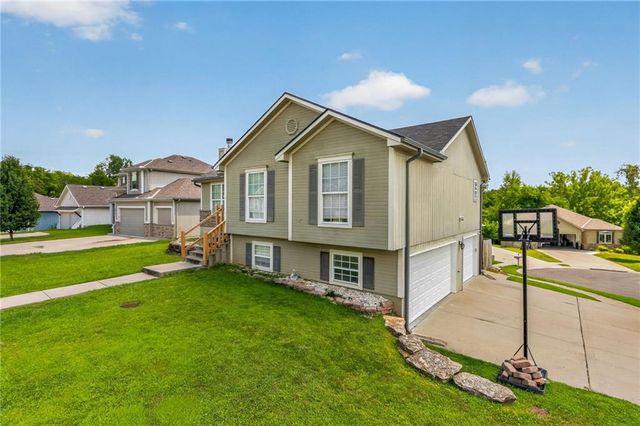 2021 Buckeye Court, Excelsior Springs, MO 64024