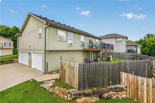 2021 Buckeye Court, Excelsior Springs, MO 64024