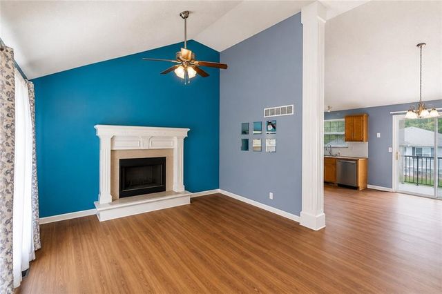 2021 Buckeye Court, Excelsior Springs, MO 64024