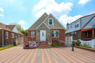 18348 Camden Avenue, Saint Albans, NY 11412