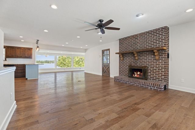 1020 Red Bud Drive, Grove, OK 74344