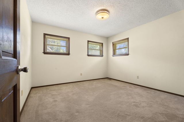 1020 Red Bud Drive, Grove, OK 74344