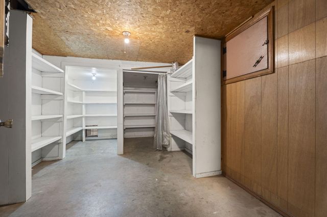 1020 Red Bud Drive, Grove, OK 74344