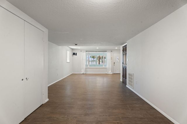 1020 Red Bud Drive, Grove, OK 74344