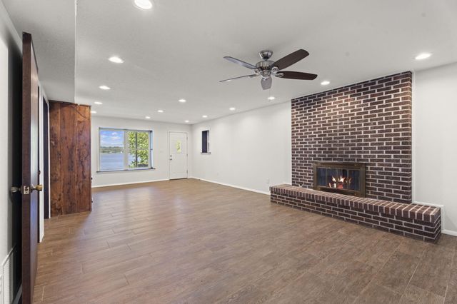 1020 Red Bud Drive, Grove, OK 74344