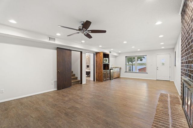 1020 Red Bud Drive, Grove, OK 74344