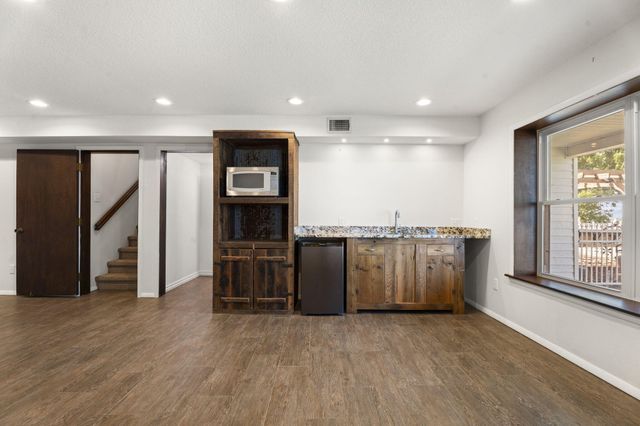 1020 Red Bud Drive, Grove, OK 74344