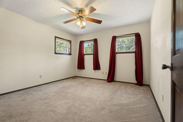 1020 Red Bud Drive, Grove, OK 74344